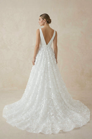 A Line V - Neck Lace Sleeveless Wedding Dresses - SHE IS ME Wedding Dresses