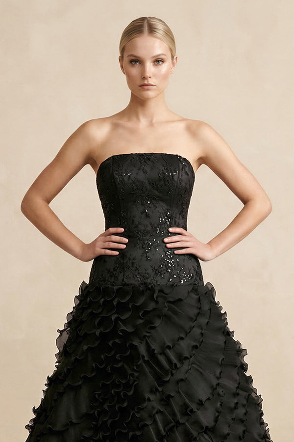 Ball - Gown Strapless Tulle Ruffled Wedding Dress in Black - SHE IS ME Wedding Dresses