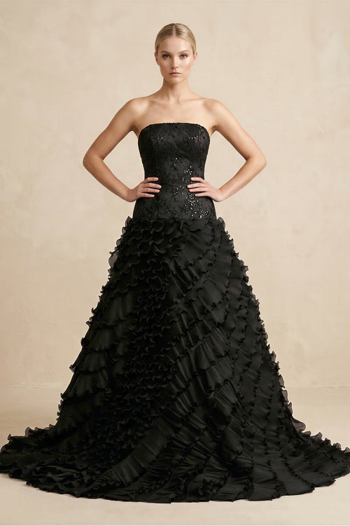 Ball - Gown Strapless Tulle Ruffled Wedding Dress in Black - SHE IS ME Wedding Dresses