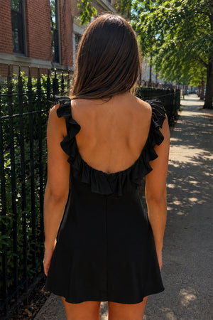 Black Scoop Neck Sheath Satin Ruffles Short Homecoming Dress (2) | SHEISME