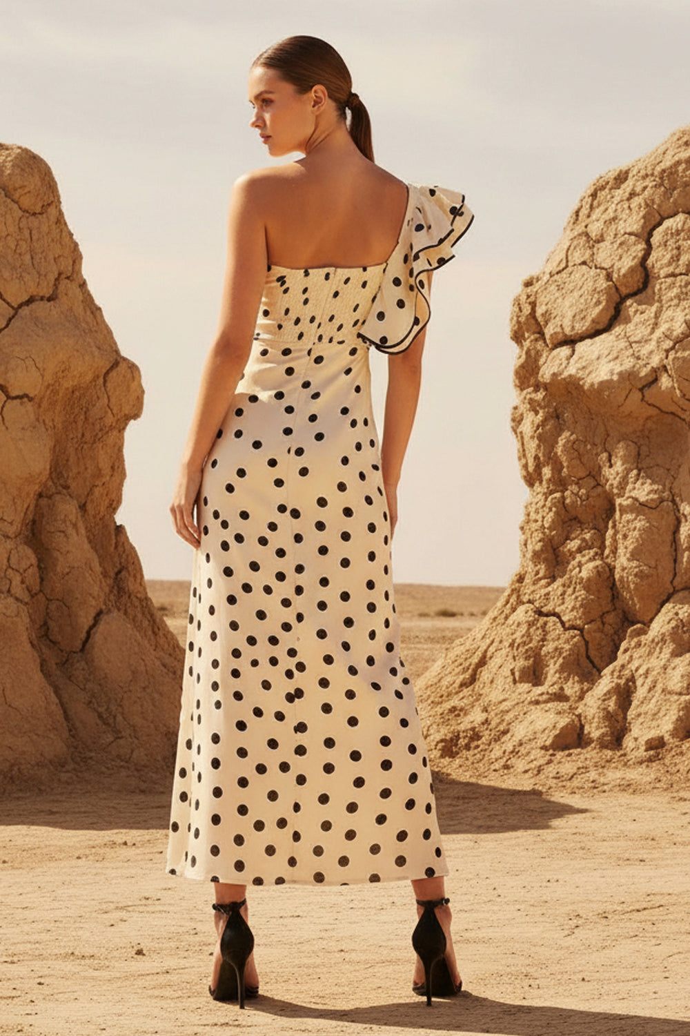 Sheisme-Champagne Satin One-Shoulder Ruffled Cutout Sheath Midi Evening Formal Dress