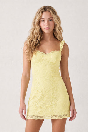 Yellow Sweetheart Lace Sheath Mini Homecoming Dress with Lace-Up Back | SHEISME