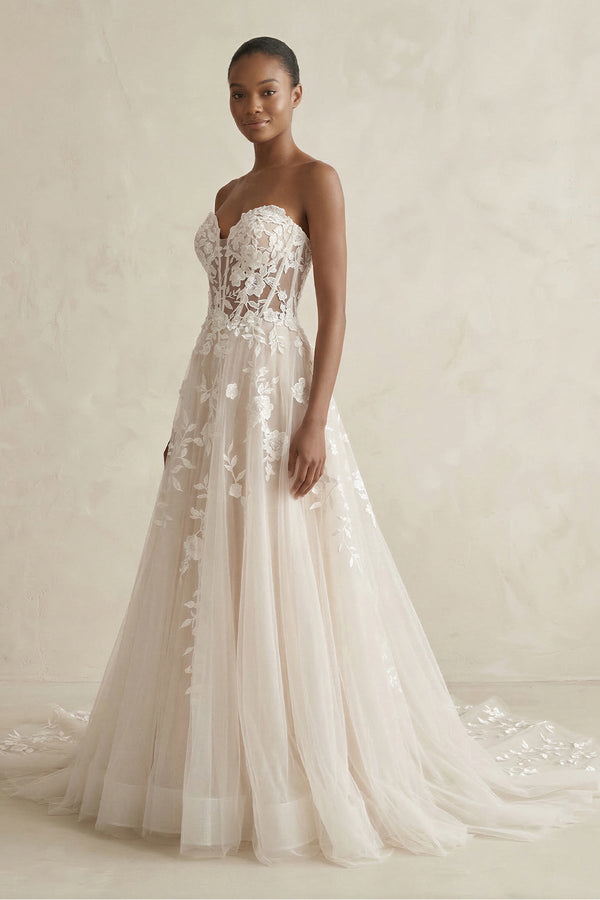 Sweetheart Appliqued Tulle Corset Wedding Dress in Ivory - SHE IS ME Wedding Dresses