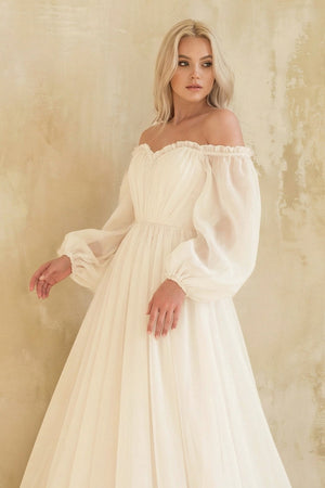 Sweetheart Long Sleeves Tulle Wedding Dress in Ivory - SHE IS ME Wedding Dresses