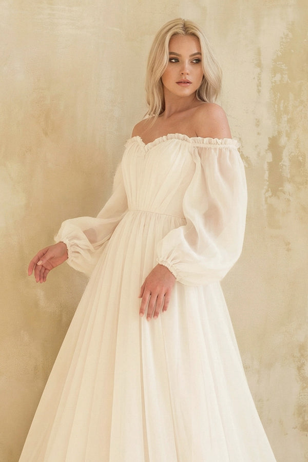 Sweetheart Long Sleeves Tulle Wedding Dress in Ivory - SHE IS ME Wedding Dresses