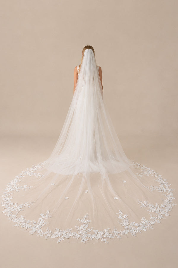Vintage Floral Lace Bridal Wedding Veil With Comb in White - SHE IS ME Wedding Veils
